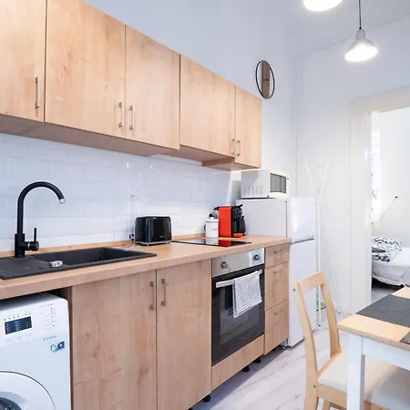 In The Heart Of Party District Ka28 Apartament *